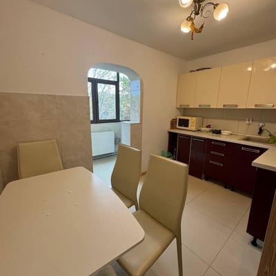 Rental of spacious 3-room apartments with a separate kitchen, 80 m², Faleza Nord, Constanta, Romania